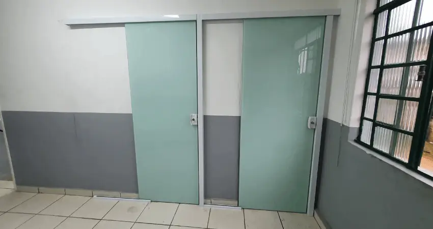 Instalação e Manutenção de Porta de vidro